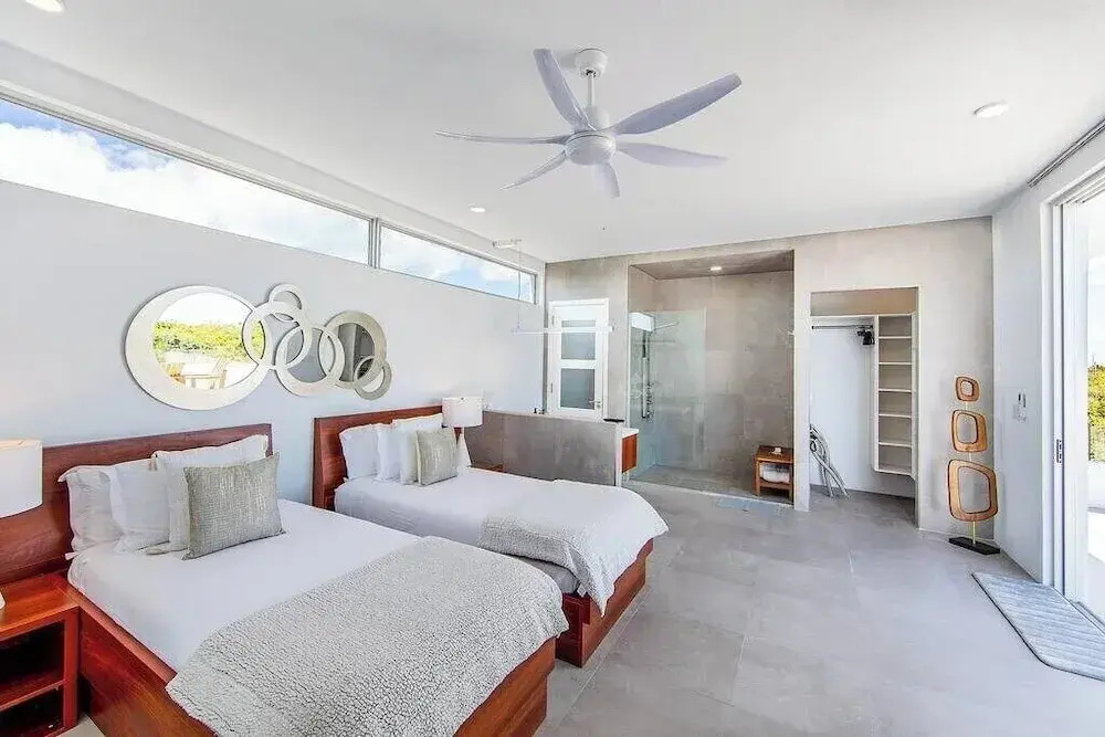 2bdr Beachside Vacation Villa, Hotel Amenities v6