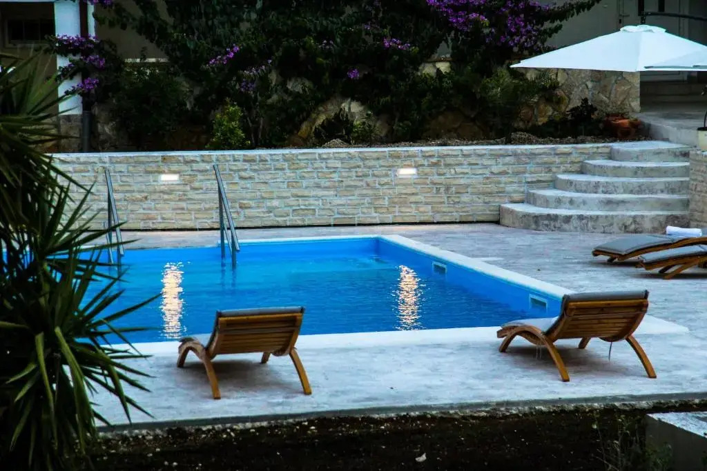 Merita Apartments