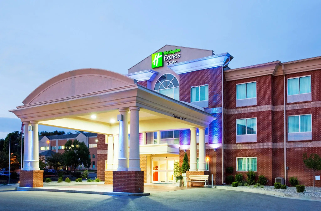 Holiday Inn Express Hotel & Suites Cincinnati Southeast Newport by IHG