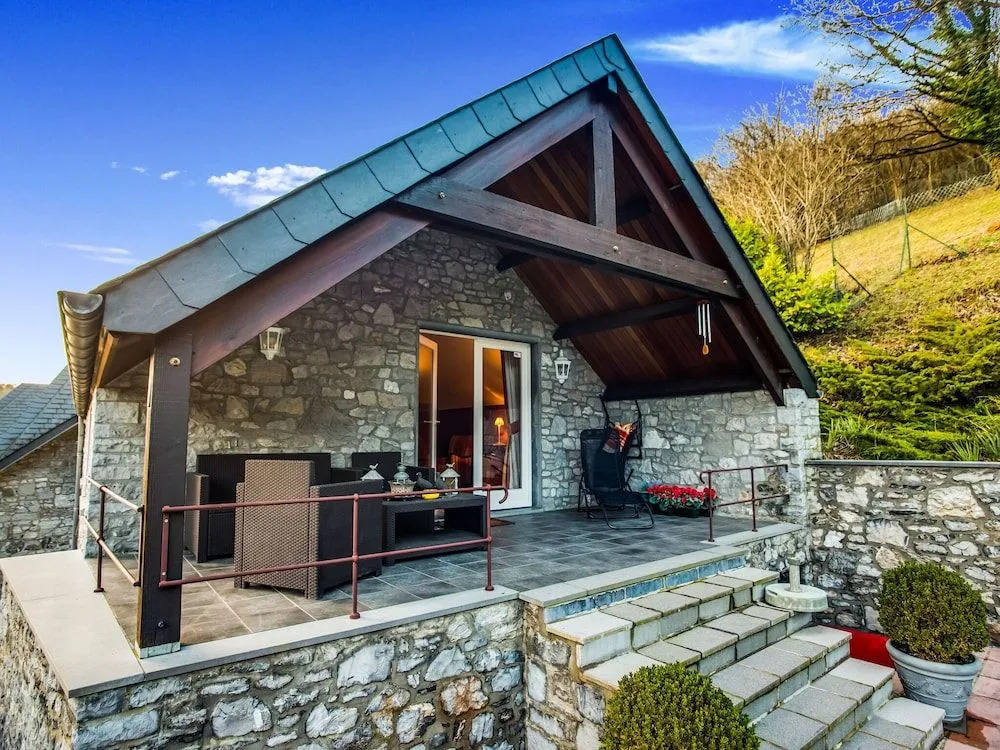 Luxury Pool Villa in Sosoye
