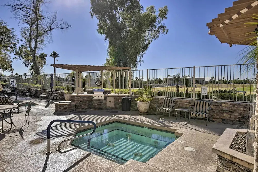Golf Course, Mountain Views: Scottsdale Condo!
