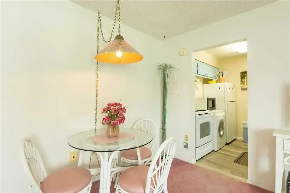 Madeira Beach Yacht Club 151H by Distinctive Beach Rentals