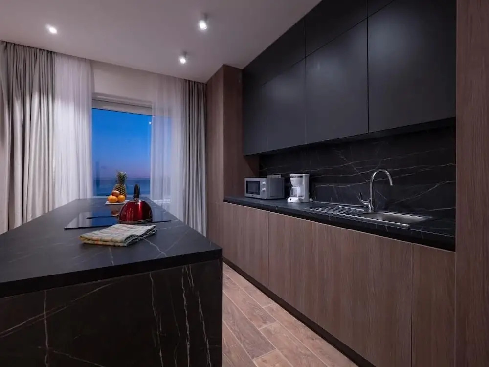 Horizon Two Bedroom Penthouse Hot tub
