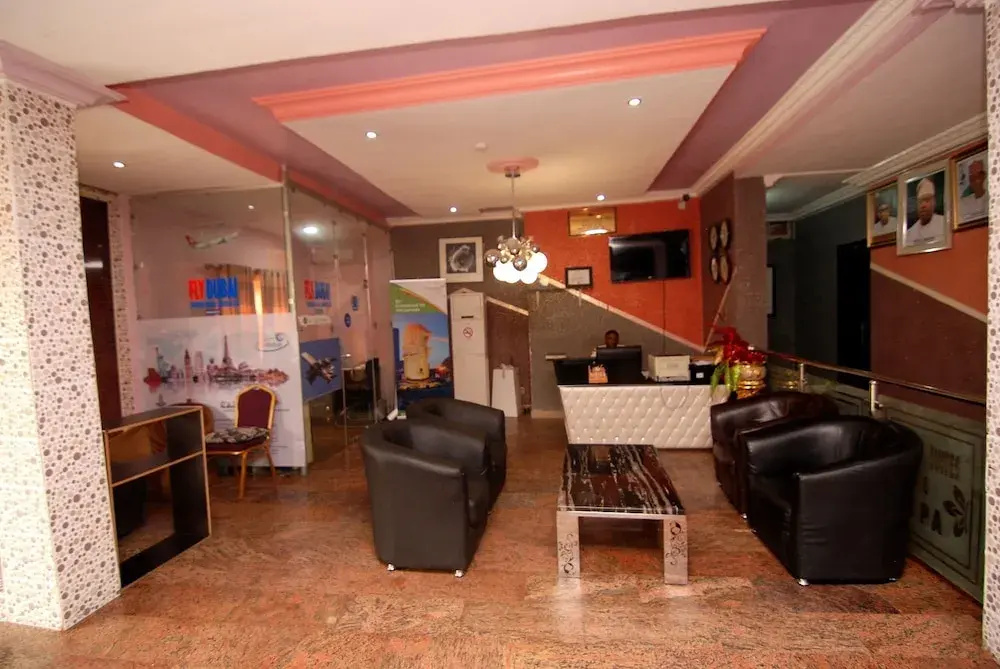 Nest Suite & Spa
