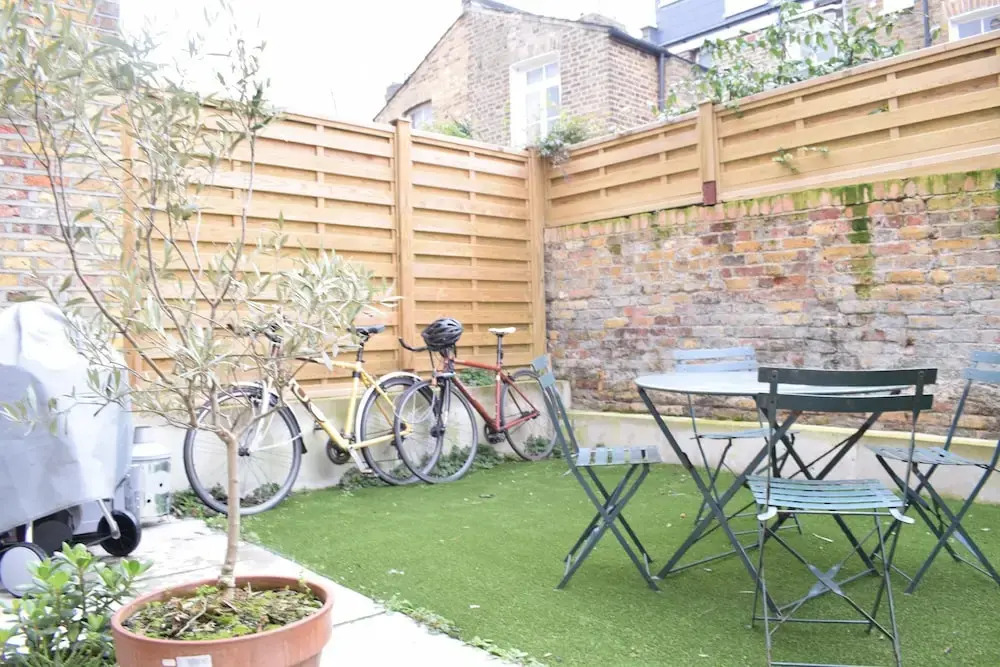 2 Bedroom Appartment With Garden, Sleeps 4