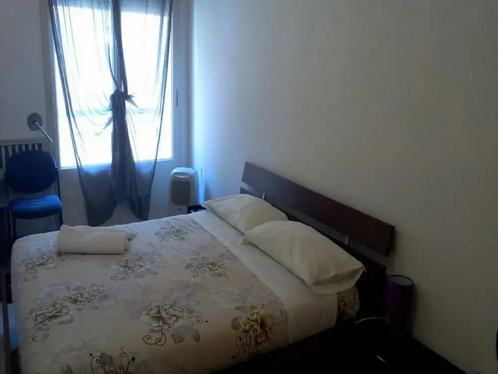 Bed & Breakfast‎ Asinelli