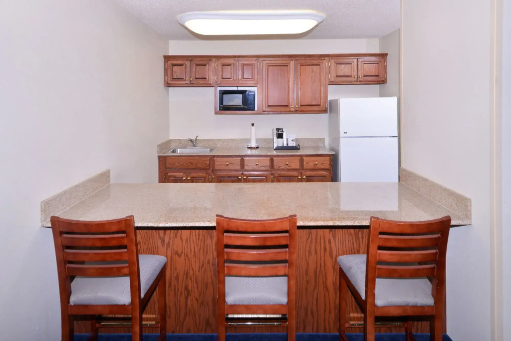 Holiday Inn Express Hotel & Suites Sioux Falls At Empire Mall by IHG