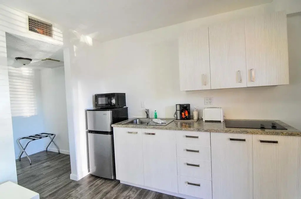 Regency Inn & Suites Sarasota