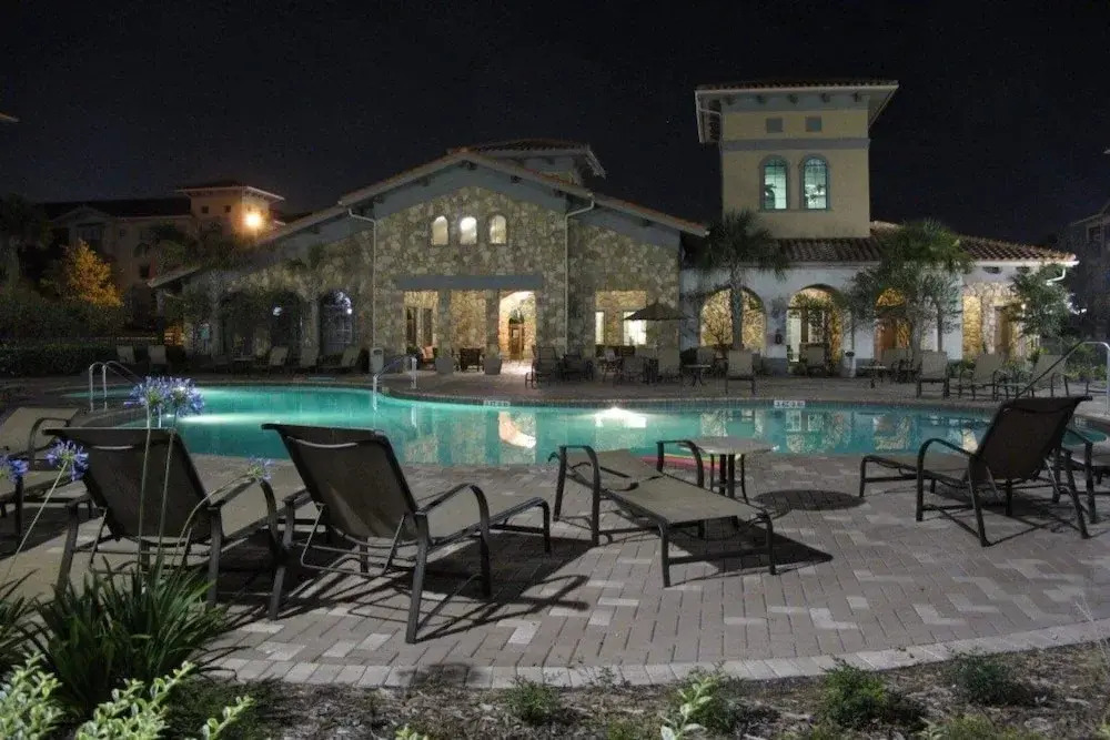 Beautiful Renovated 3 Bedroom 3 Bath Condo In Bella Piazza Resort