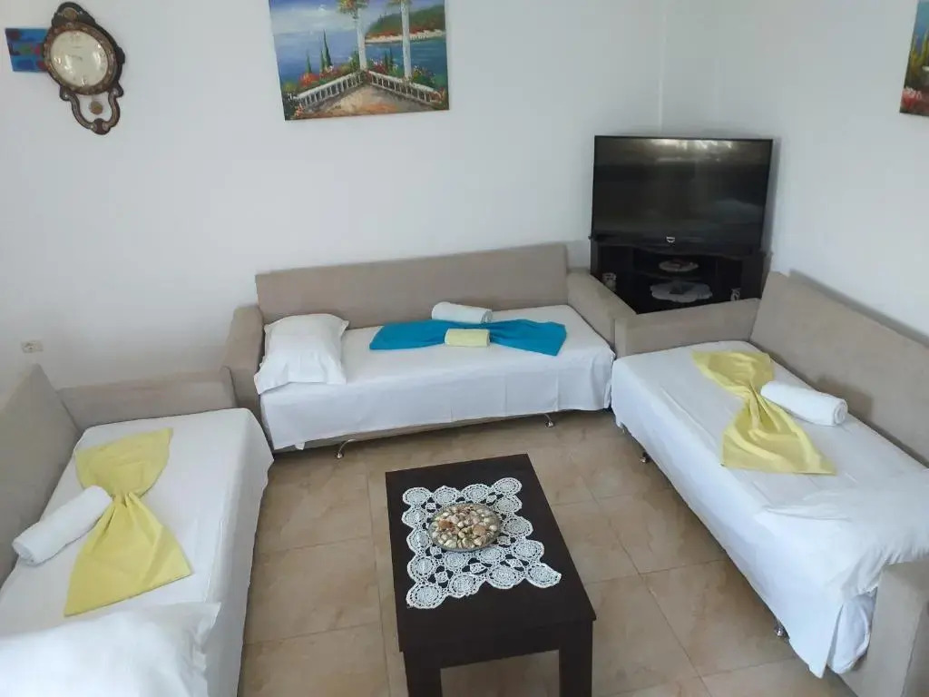 Grand Seaview Apartments