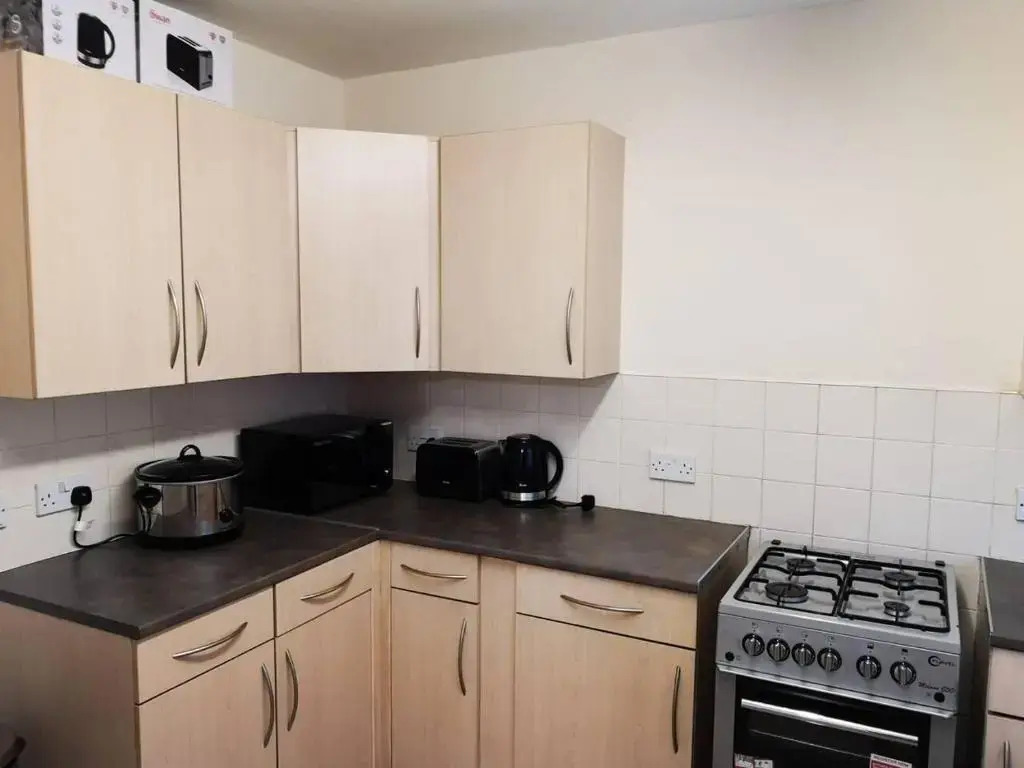 Nice Residential Within Easy Reach To Town
