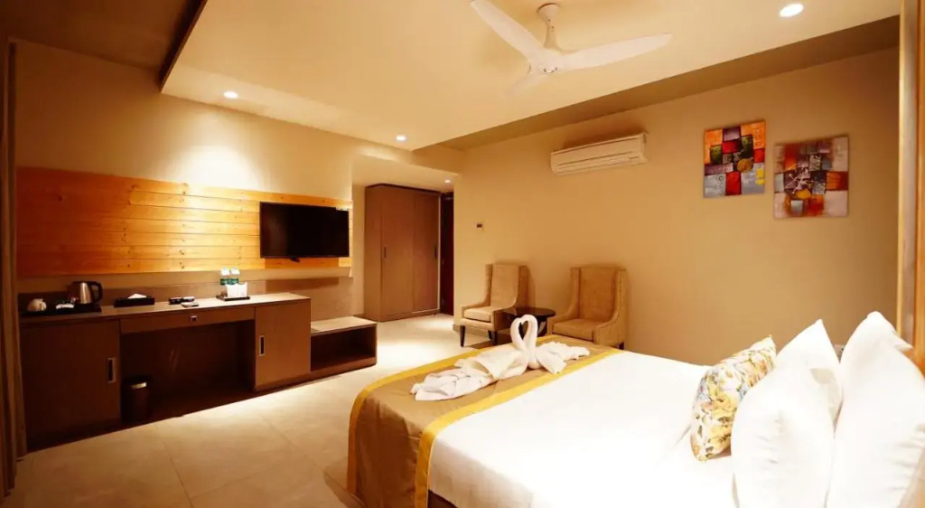 Hotel Maplewood Premier Haldwani