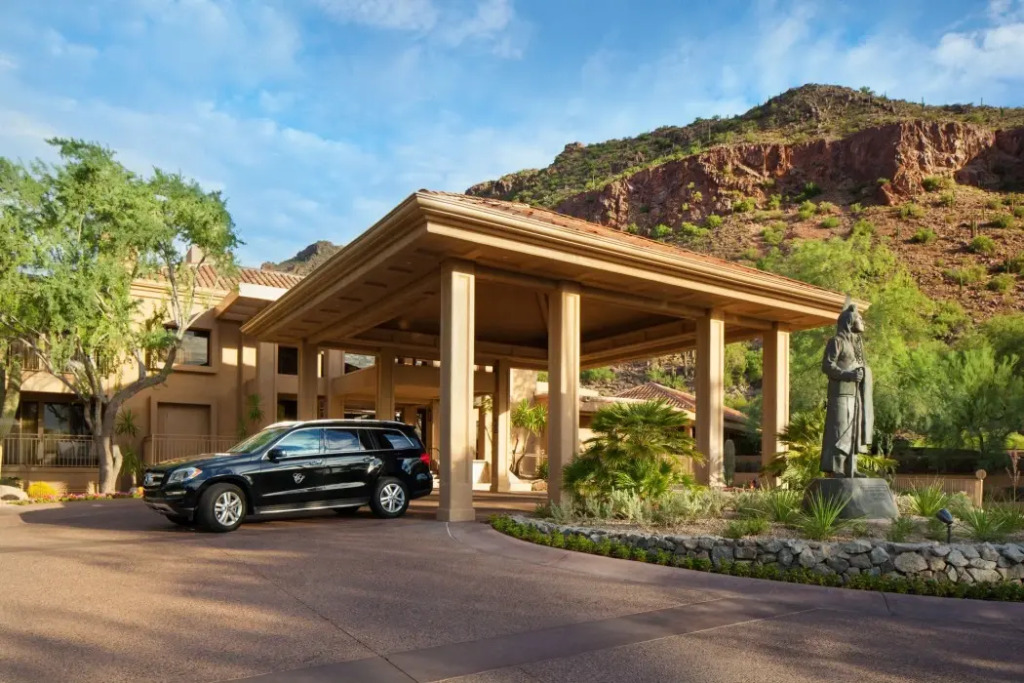 The Canyon Suites at The Phoenician, Luxury Collection