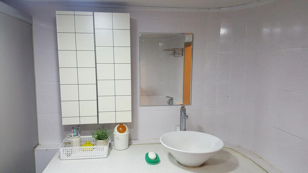 Dongbaekseom Guest House