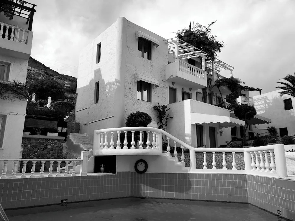 Gorgeous Studio for 2 people, Swimming Pool and Sea View