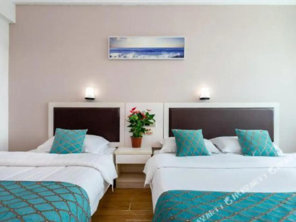 IU Hotel (Beihai High Speed Rail Station Store)
