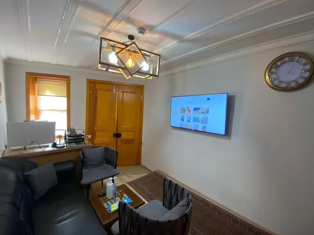 New Cherry Hotel