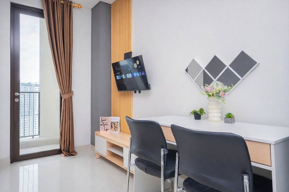 Urban Chic Studio At Vasaka Solterra Apartment