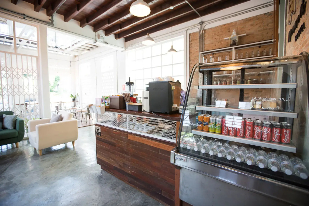 Memmoth Cafe & Hostel in Lampang