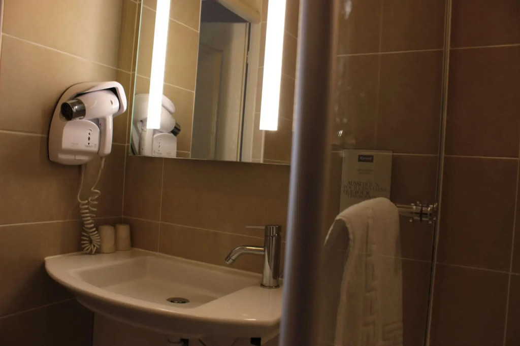Kyriad Hotel Montpellier Centre Antigone