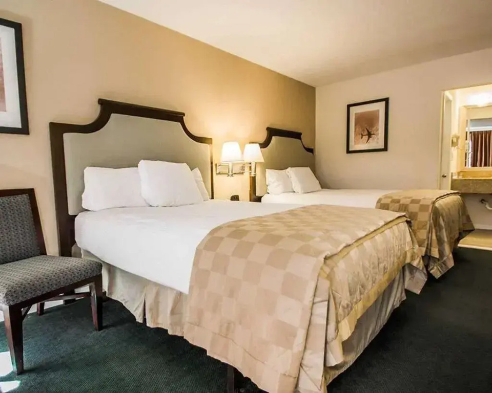Rodeway Inn Near Florida Mall