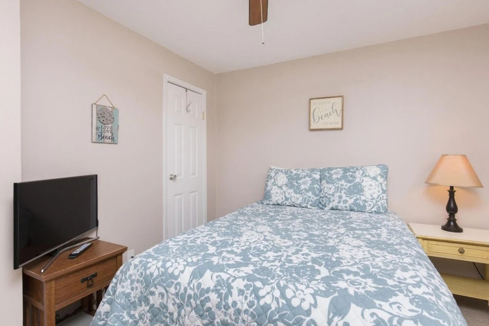 Aquarius Condominium 306