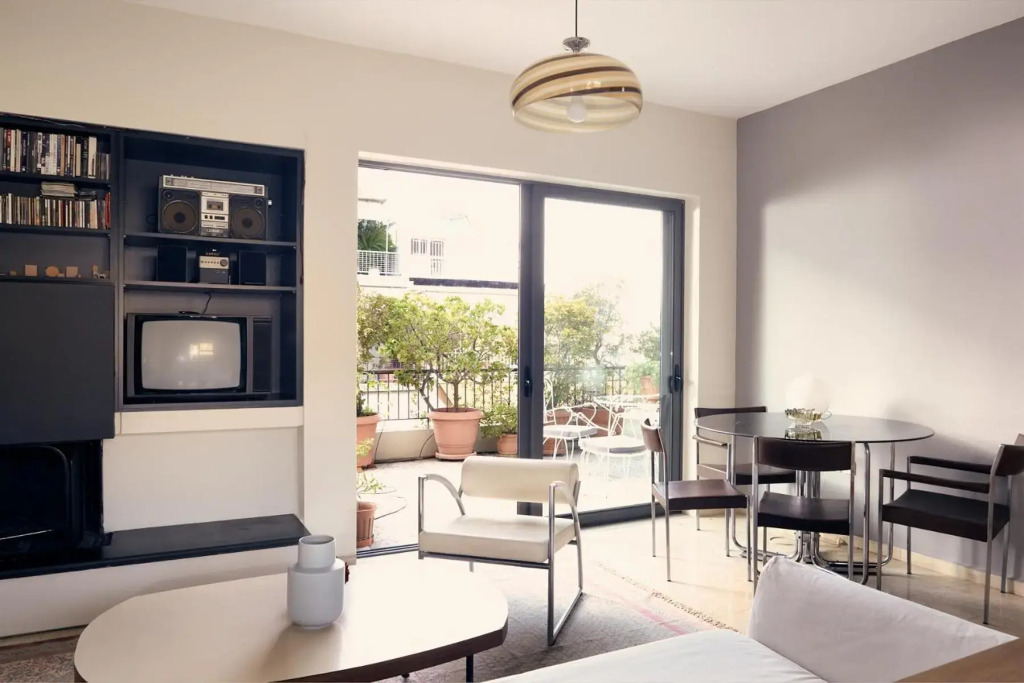 Two level apartment with panoramic view
