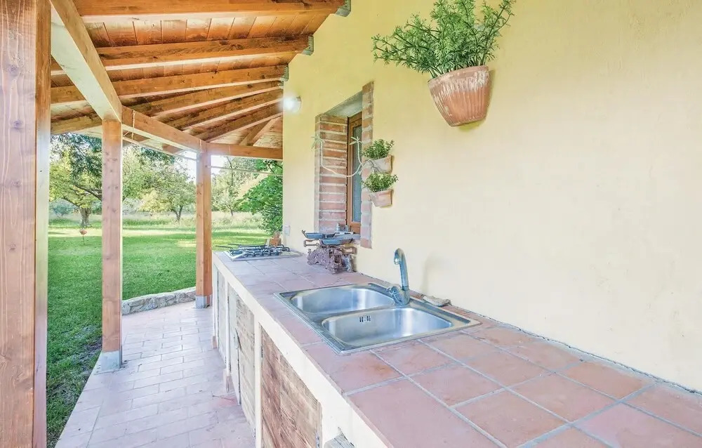 Two-Bedroom Holiday Home In Smaria Di Ricadi -Vv