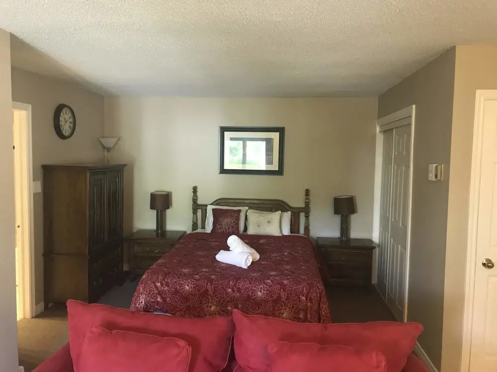 Classy Mountainside Studio - 403