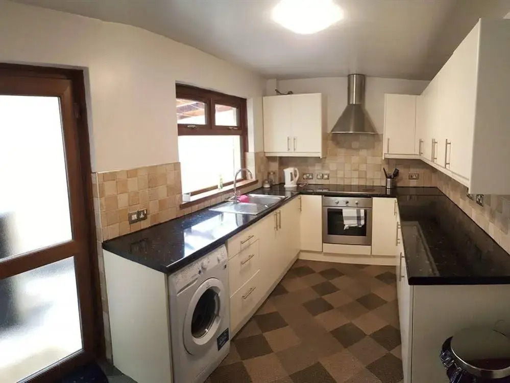 Shaftesbury Avenue Townhouse