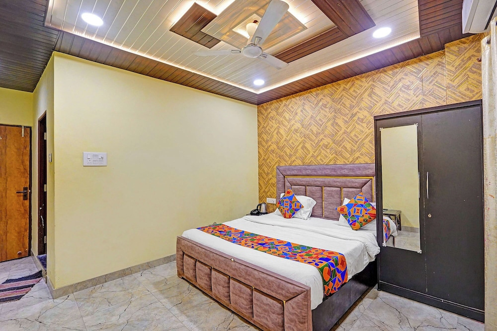 Fabhotel Vishal Residency
