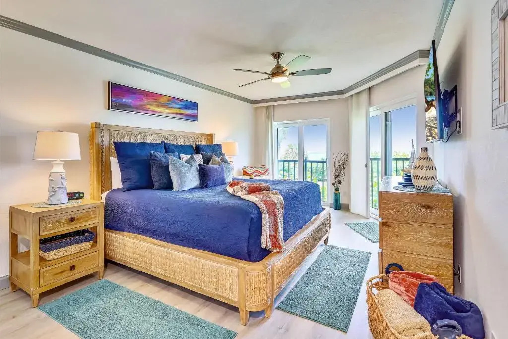 Land's End 10-202 Beach Front - Premier