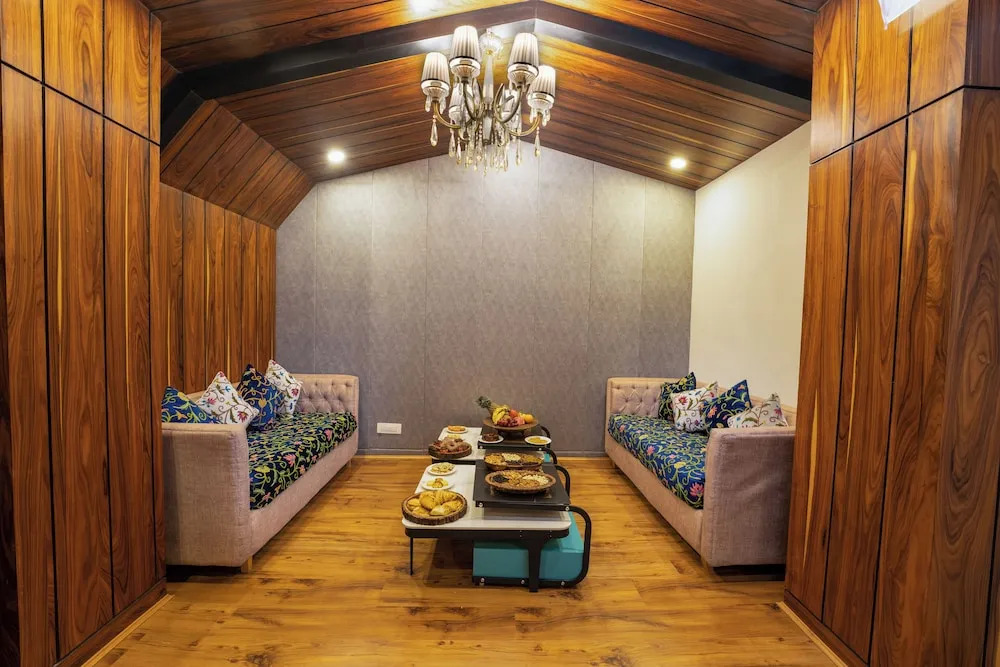 Hotel Snowland Srinagar