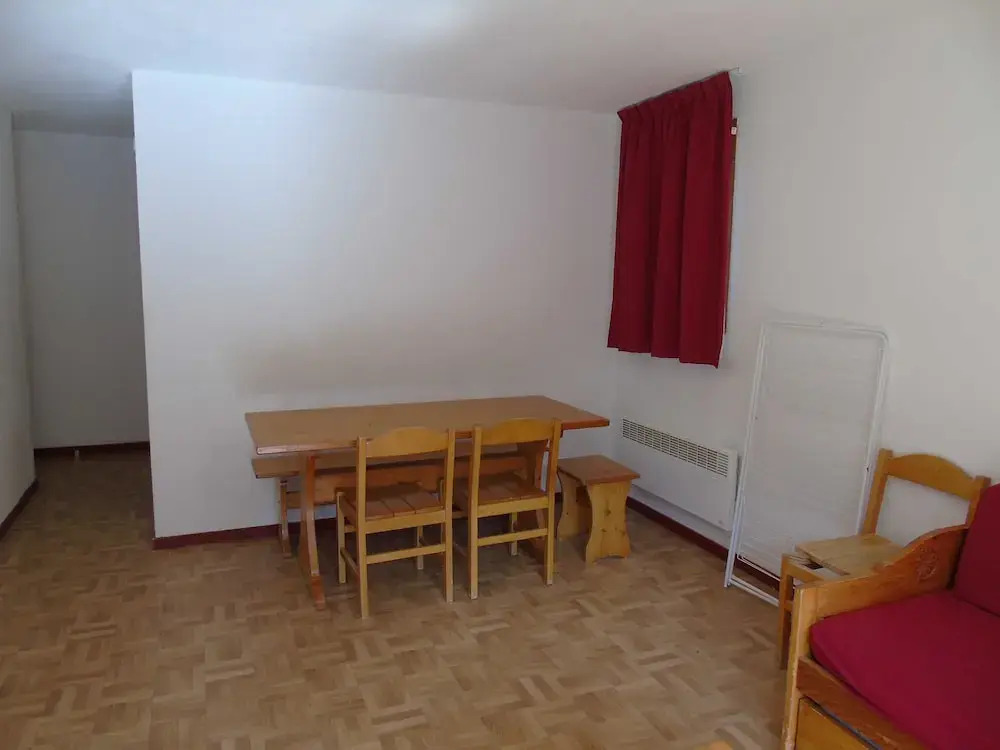 Lou Services Apartment CB67 LSI 001