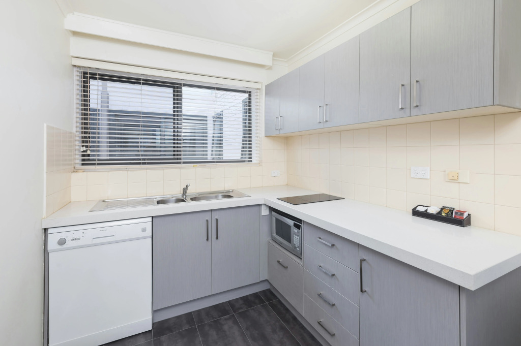 City Edge East Melbourne Apartment Hotel