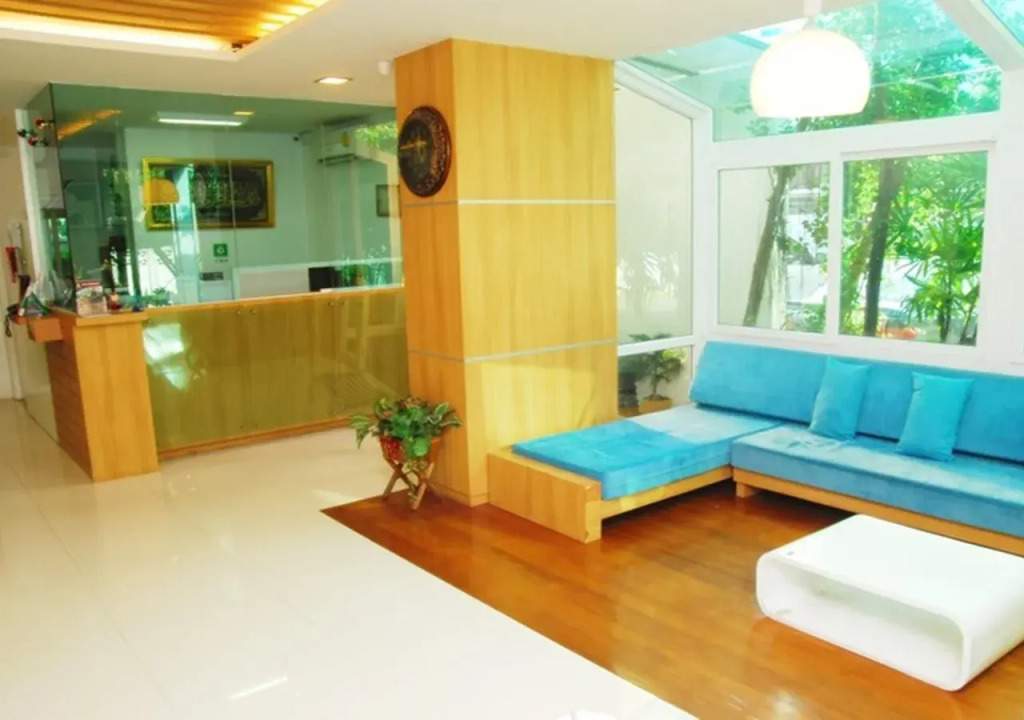 Riski Residence Ngamwongwan Soi 8