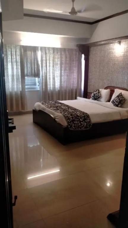 Hotel Darshan Towers
