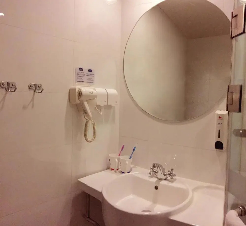 Hanting Express Changzhi Middle Hero Road