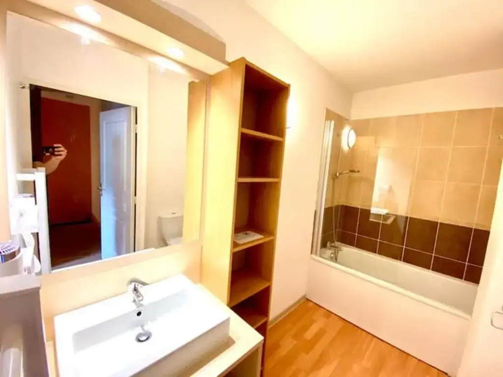 Duplex rénové - 3 CHAMBRES 8 PERS dernier étage