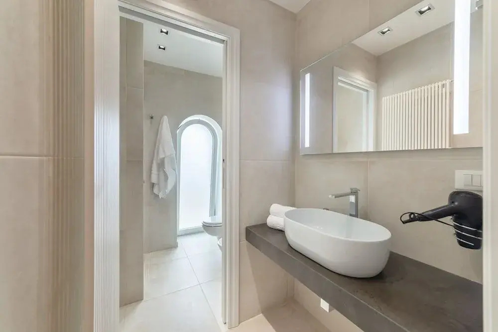 Y Arcillos Luxury Rooms CIN ITO75O35B4OOO468O2