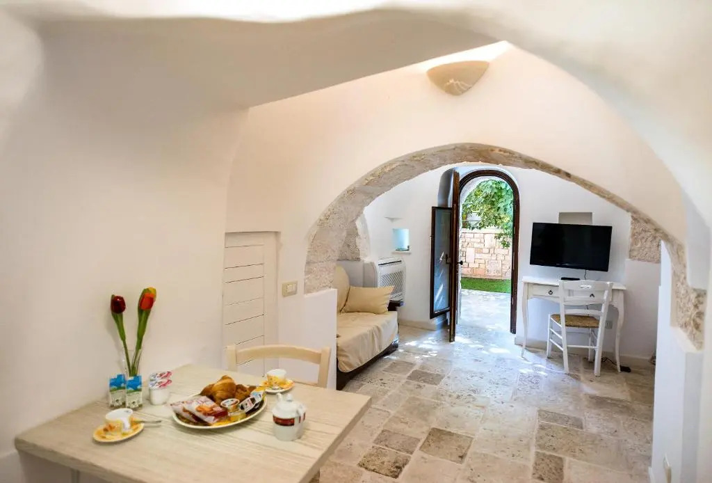 Trullo Giardino Fiorito