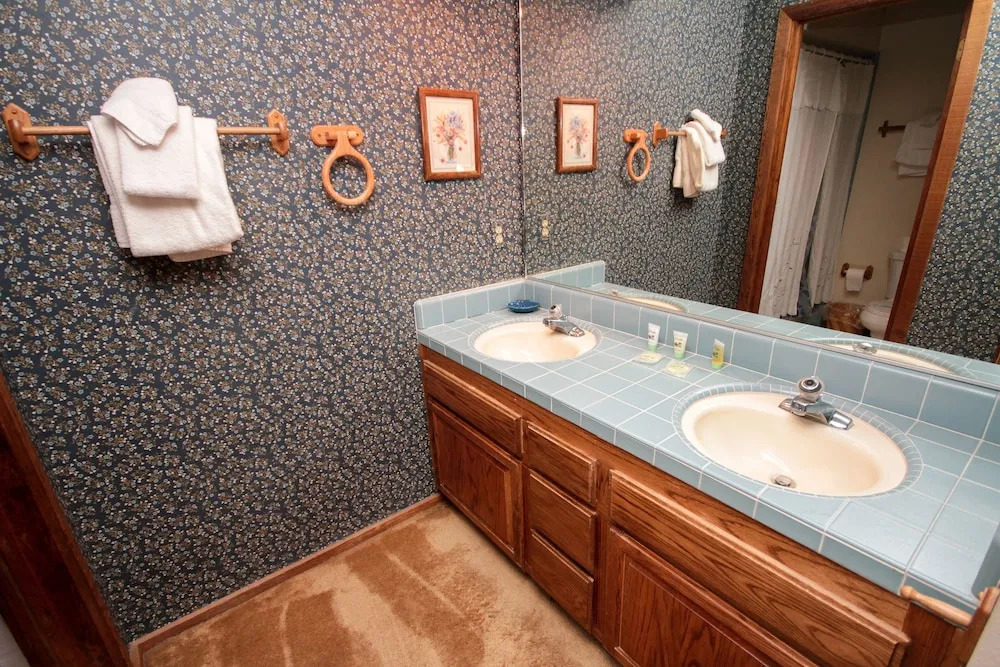 Mountainback #42, Loft, Corner 2 Bedroom Condo