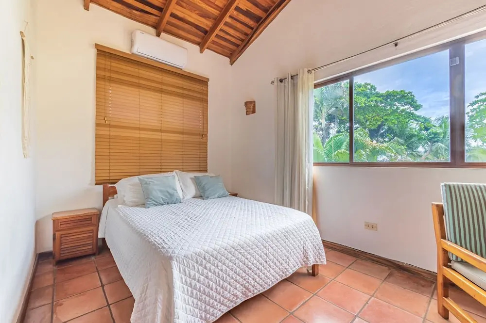 Ola Bonita BeachFront Apart Hotel
