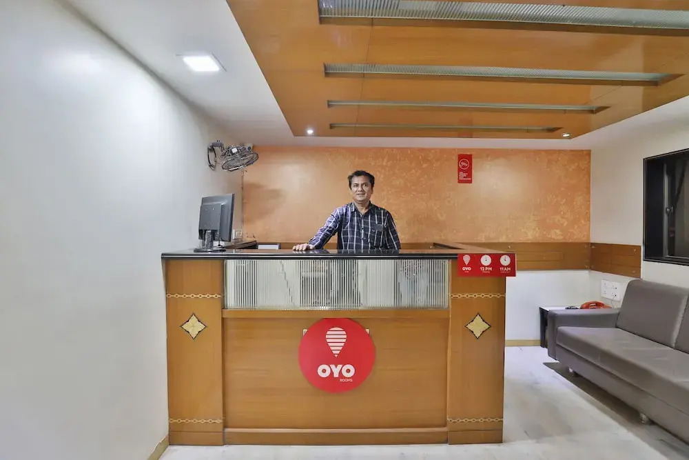 OYO 11007 Hotel Amity