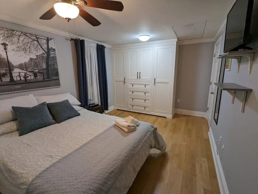 Beautiful bedroom in Mississauga
