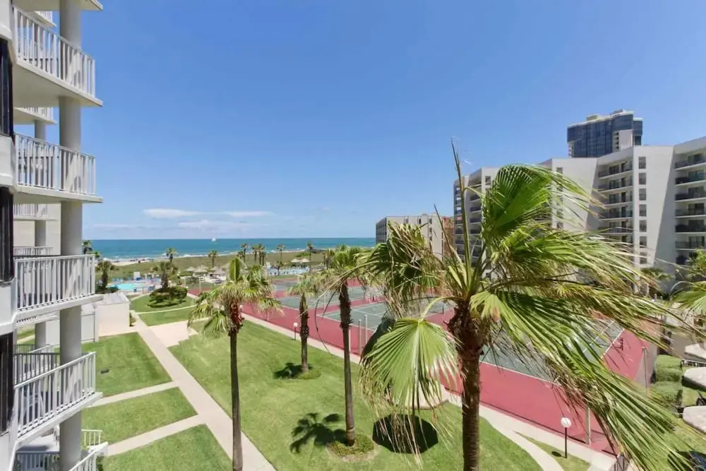 Saida Royale Condominium 9044-45