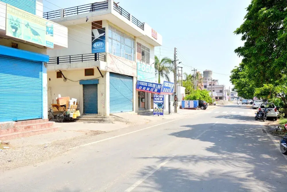 The Meridien by OYO Rooms