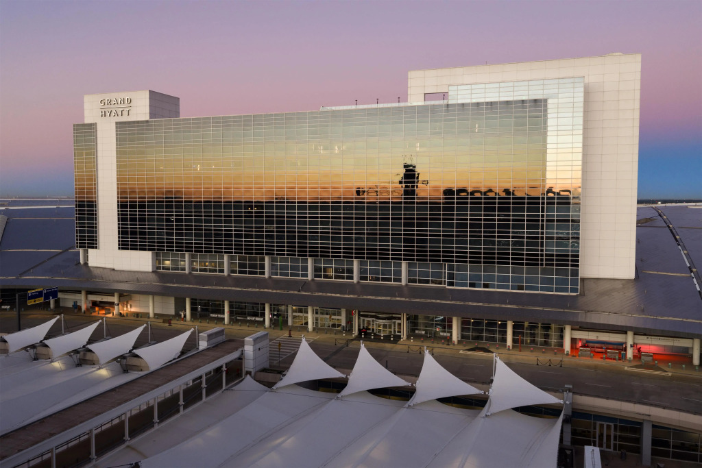 Grand Hyatt DFW - Connected to the airport