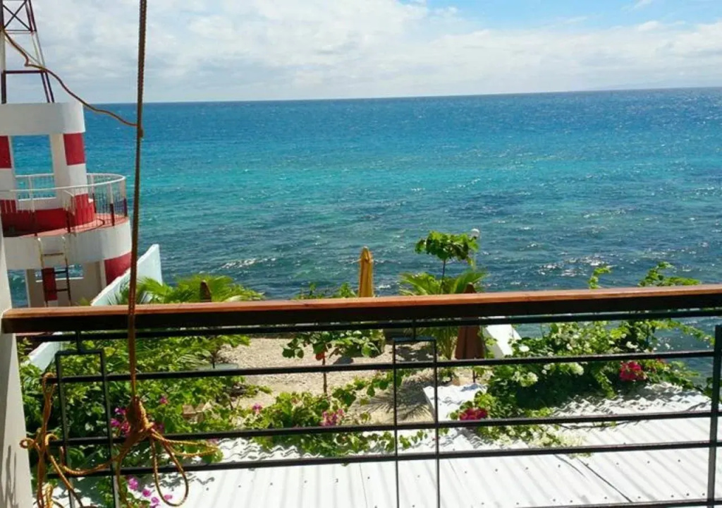 Isyian Beach House Retreat