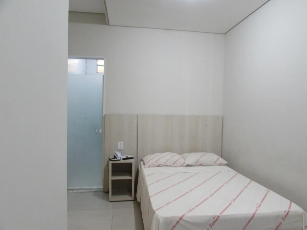 Hotel Salomão - Próximo a 25 de Março, Bom Retiro, Brás e Rua Santa Efigênia, a 2 minutos do Mirante Sampa Sky e pista de Skate Anhangabaú